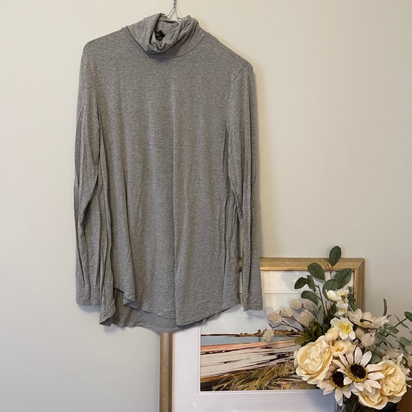 Gray turtleneck - Picture 1 of 2